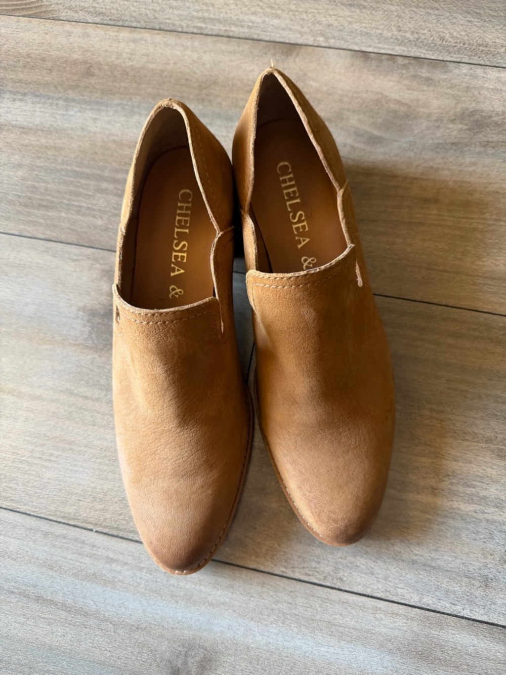 Chelsea & Violet Women's Tan Slip-On Loafers